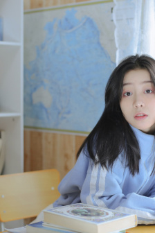 双乳丰满的女学生电影